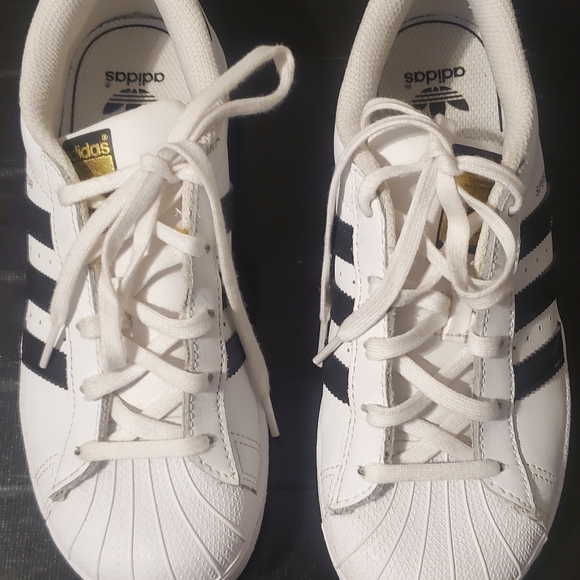 Adidas gym shoes. - Picture 1 of 4